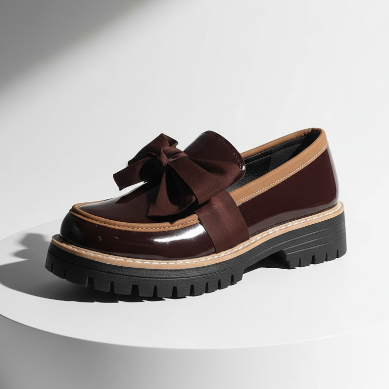 Avéra Contrast Bow Loafers
