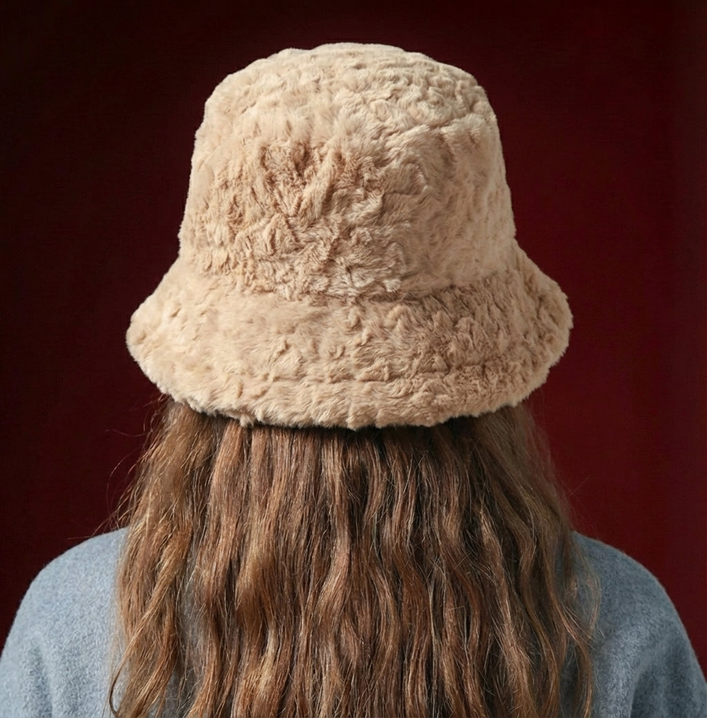 Avéra Plush Bucket Hat