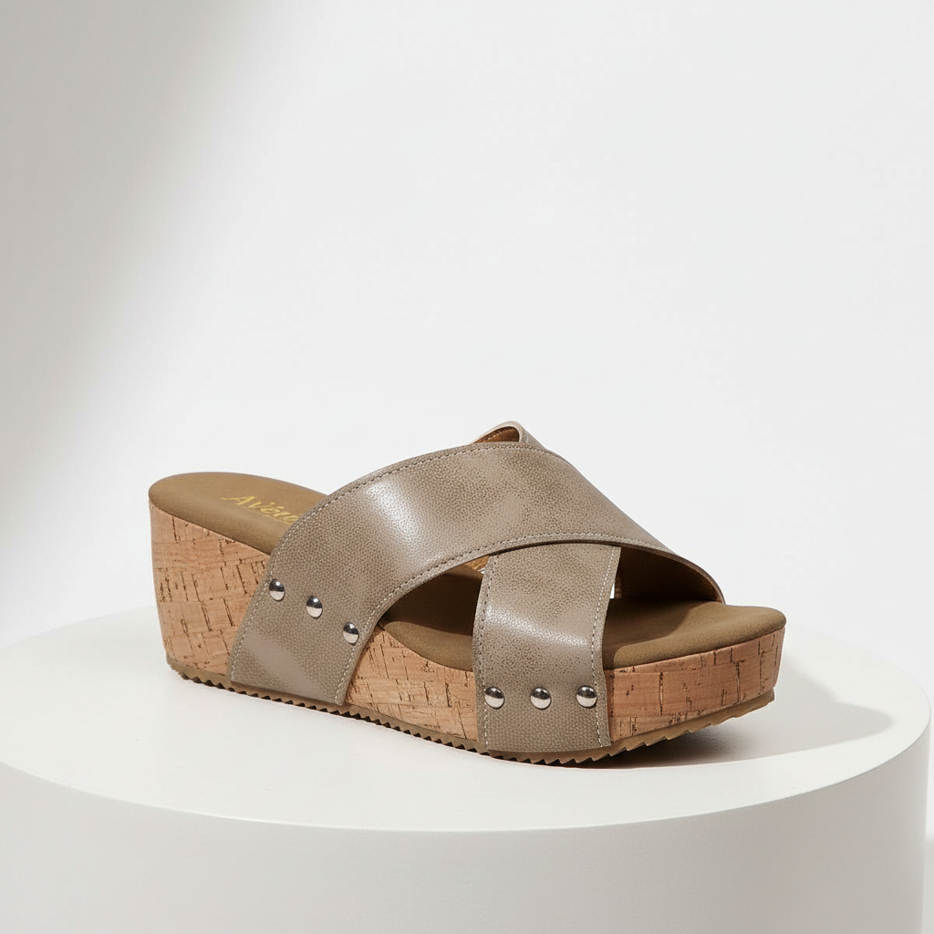 Avéra District Cross Wedge Sandals