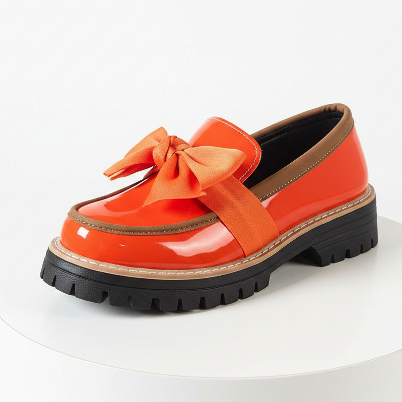 Avéra Contrast Bow Loafers