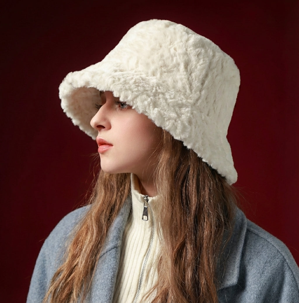 Avéra Plush Bucket Hat