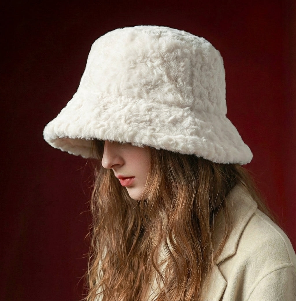 Avéra Plush Bucket Hat