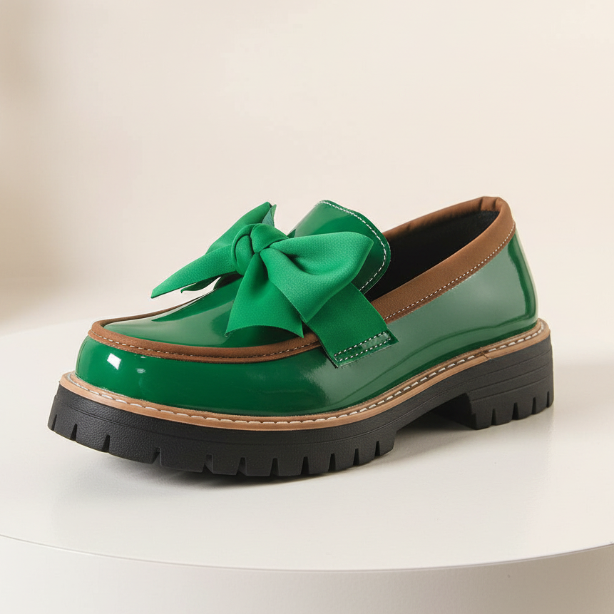 Avéra Contrast Bow Loafers