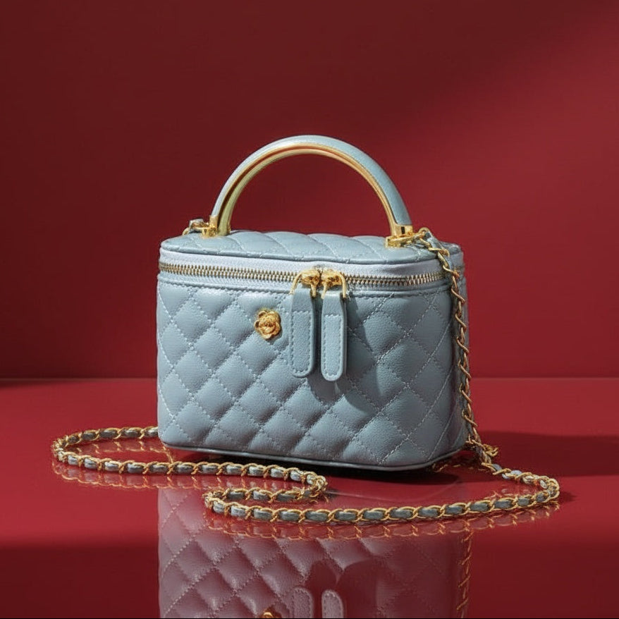 Avéra Quilted Legacy Vanity Bag