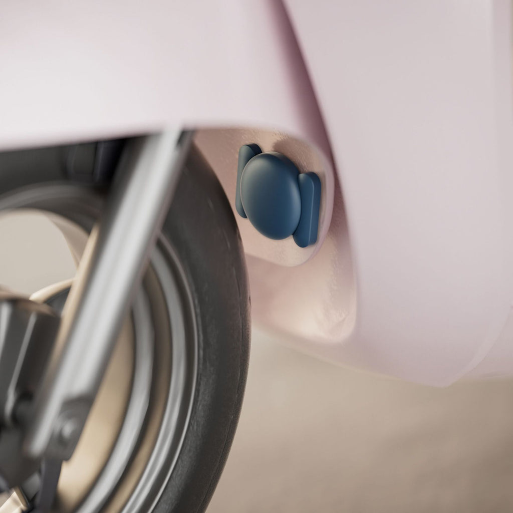 Parker Studio Magnetic AirTag Case