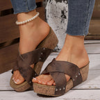 Avéra District Cross Wedge Sandals