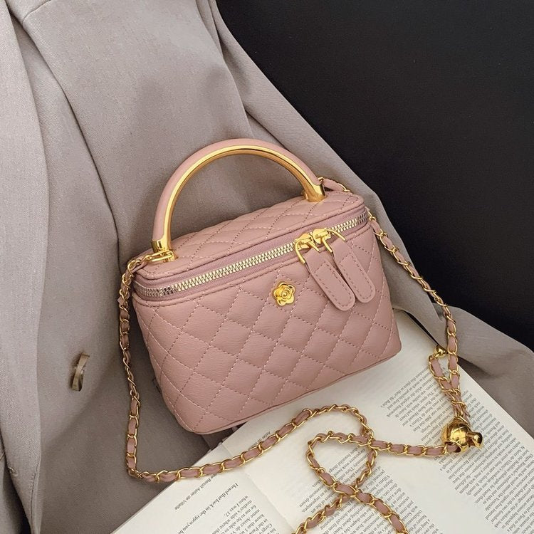 Avéra Quilted Legacy Vanity Bag
