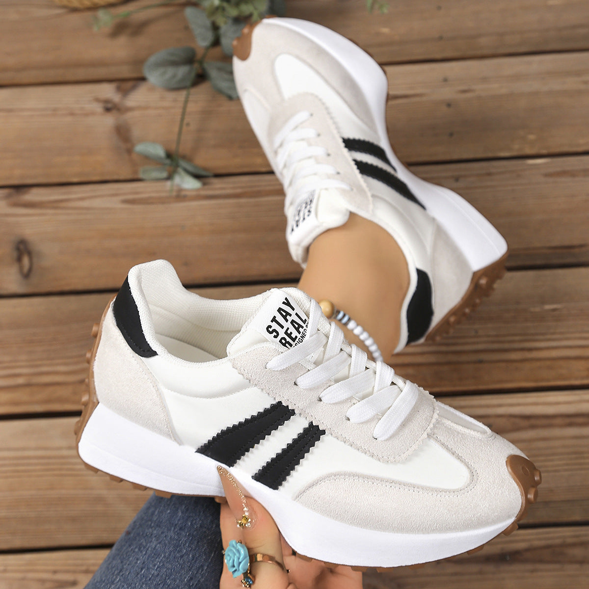 Avéra Metro Sneakers