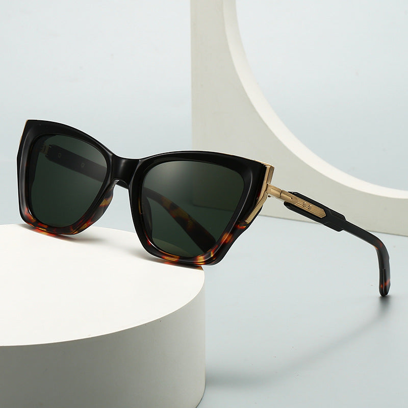 Saint Ridge Butterfly Luxe Catseye