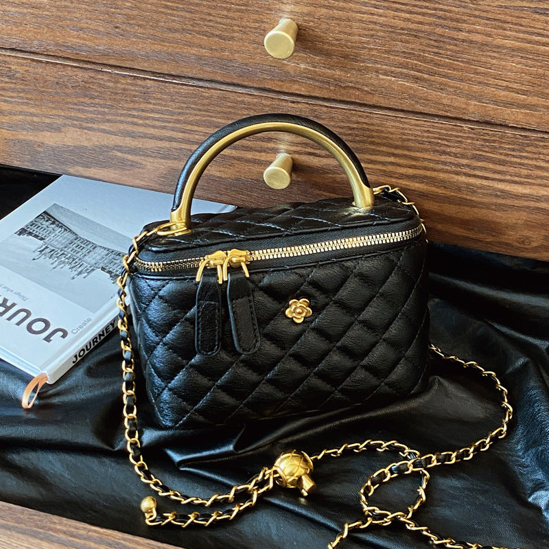 Avéra Quilted Legacy Vanity Bag