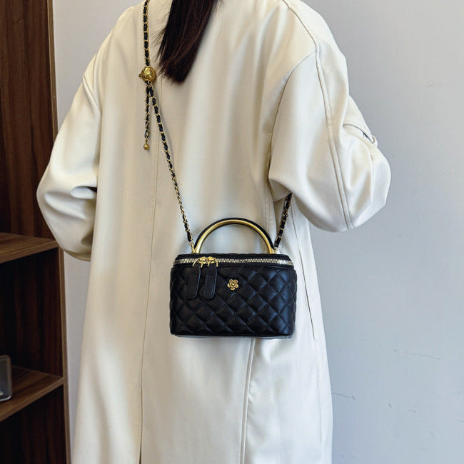 Avéra Quilted Legacy Vanity Bag