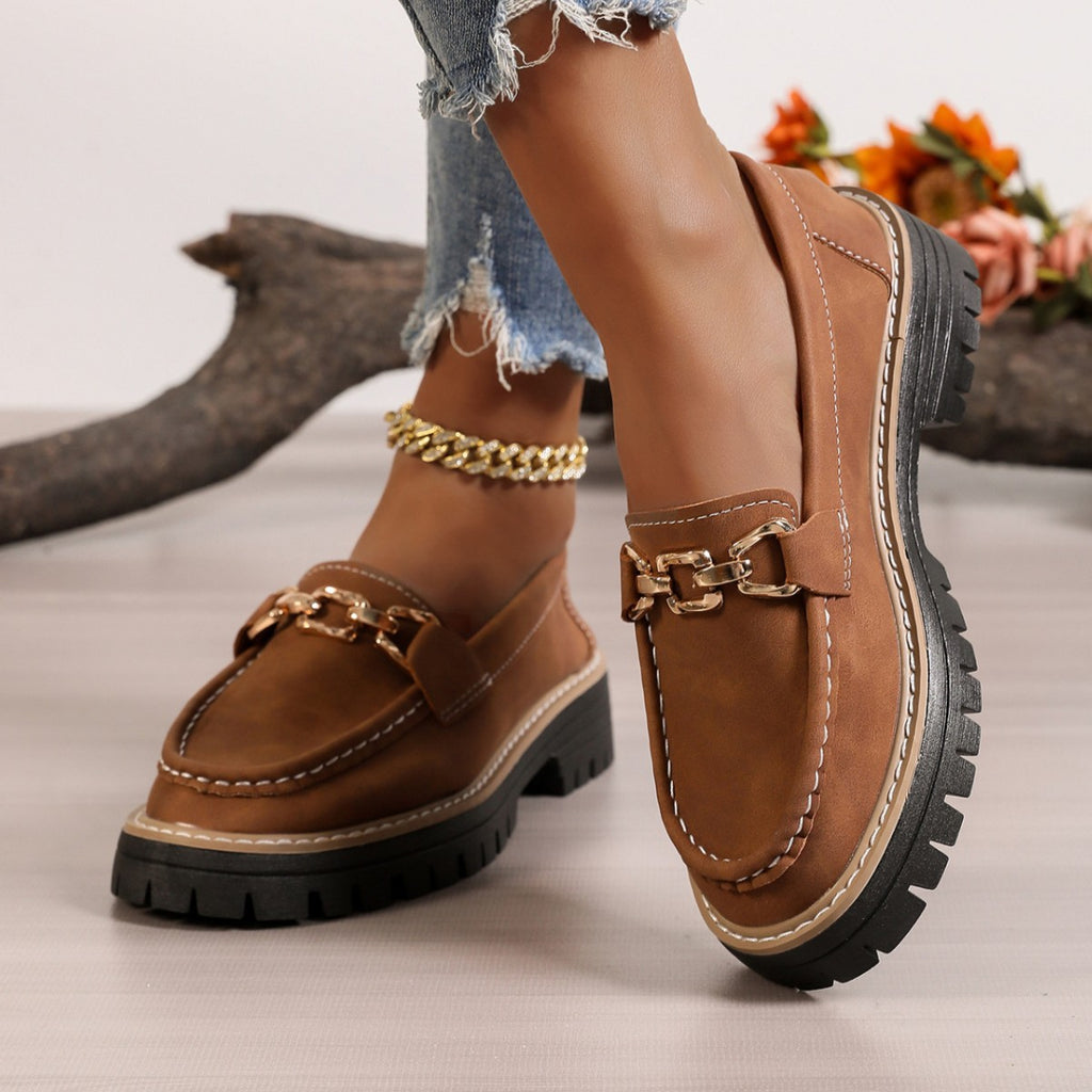 Avéra London Buckle Loafers