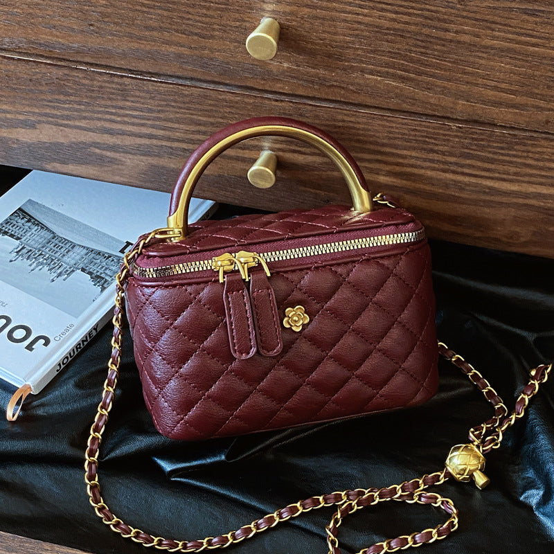 Avéra Quilted Legacy Vanity Bag