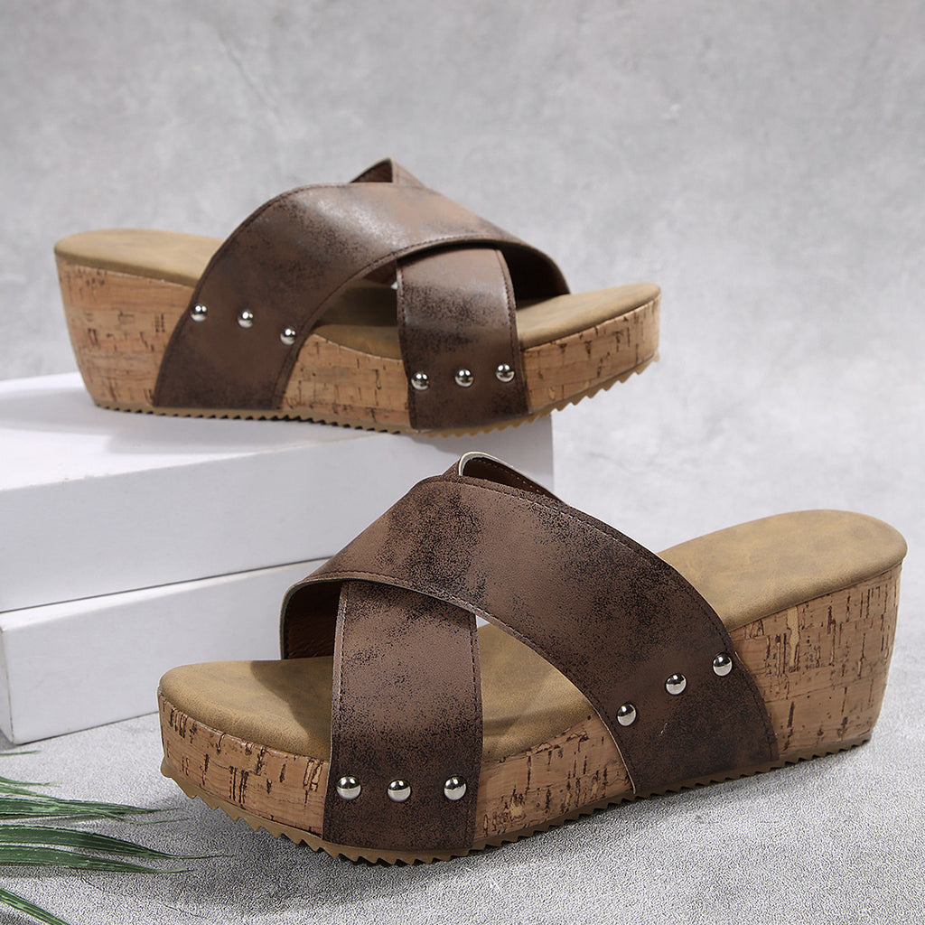 Avéra District Cross Wedge Sandals