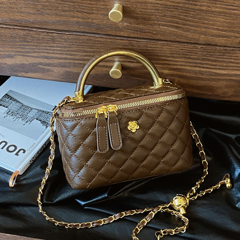Avéra Quilted Legacy Vanity Bag