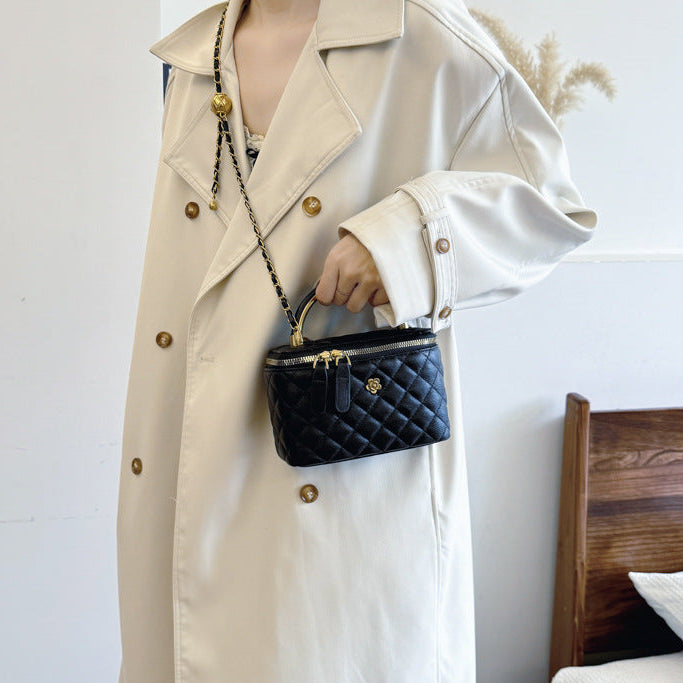 Avéra Quilted Legacy Vanity Bag