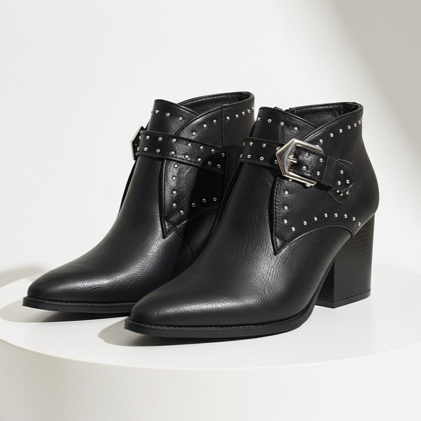 Avéra Western Buckle Boot Heels