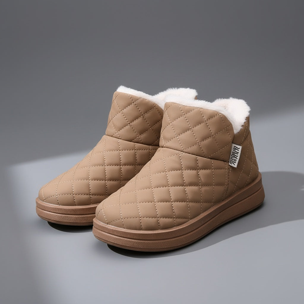 Avéra Puffer Plush Boots