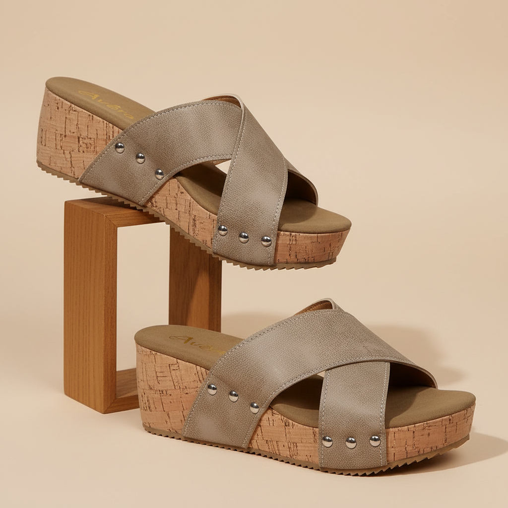 Avéra District Cross Wedge Sandals
